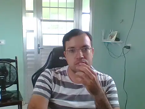 Snapshot of Silvakkfitk chatting on November 2025 01:37:02 PM Silvakkfitk online show from November 2025 01:37:02 PM