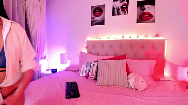 Snapshot of Charlotte_rider_ chatting on December 2025 03:55:01 AM Charlotte rider online show from December 2025 03:55:01 AM