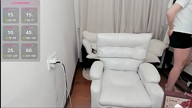 linlinjiang33 online show from February 2026 10:07:02 AM