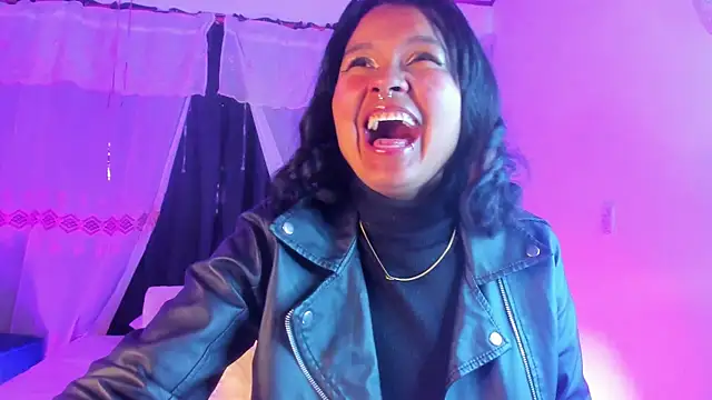 CloeEvans0 online show from December 2025 07:21:02 PM