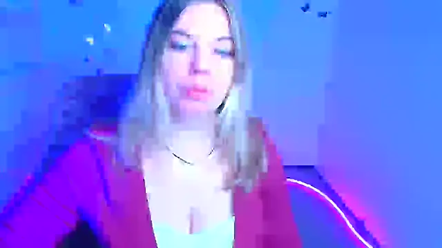 Amanda Swannn online show from April 2026 06:00:02 AM