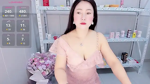 Wan-Yun-520 online show from June 2026 12:24:01 AM