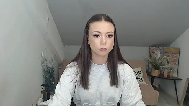 Snapshot of MayaWill chatting on December 2025 01:39:01 PM MayaWill online show from December 2025 01:39:01 PM