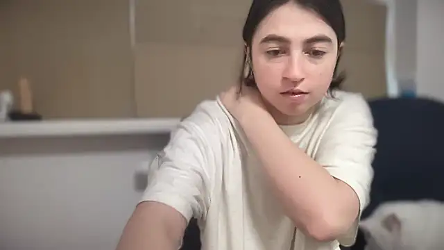 Aphr0ditee online show from May 2026 03:39:02 PM