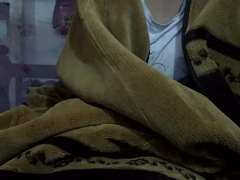 Snapshot of Hot_Princess2000 chatting on December 2025 11:09:01 PM Hot Princess2000 online show from December 2025 11:09:01 PM