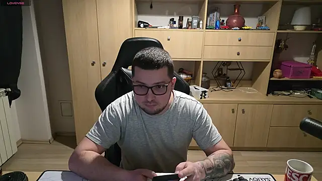 kevinnlovelly online show from March 2026 08:59:02 PM