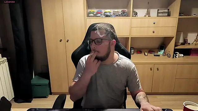 kevinnlovelly online show from April 2026 04:38:01 PM