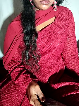 pooja199 online show from February 2026 07:31:01 PM