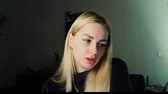 Snapshot of Whitehex666 chatting on December 2025 04:38:01 PM Whitehex666 online show from December 2025 04:38:01 PM