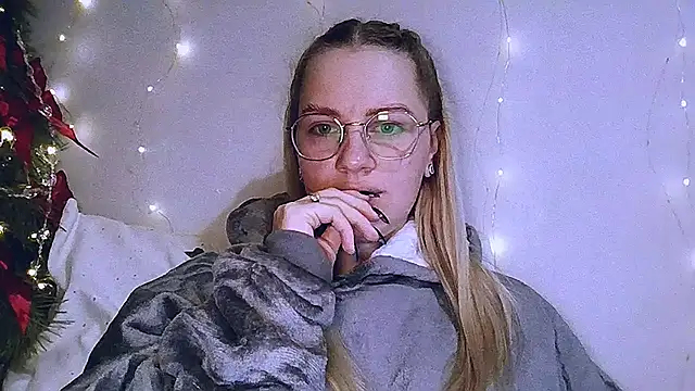 Whitehex666 online show from January 2026 05:38:02 PM