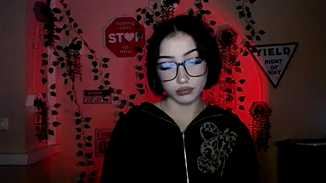 Snapshot of Sweeet_Sss chatting on November 2025 03:04:01 PM Sweeet Sss online show from November 2025 03:04:01 PM