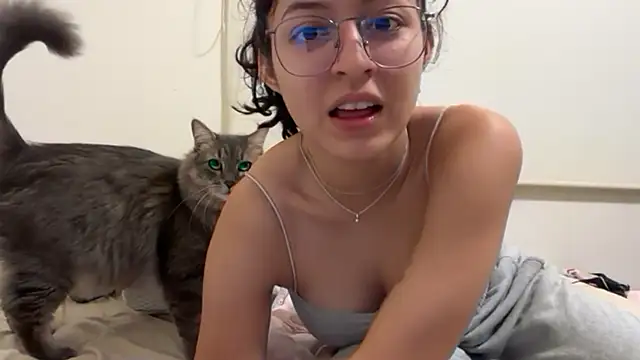 Alicatcua  online show from May 2026 03:56:01 AM