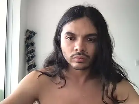 Snapshot of Lukathin chatting on December 2025 07:52:01 PM Lukathin online show from December 2025 07:52:01 PM