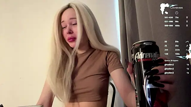 Snapshot of ElyaMur chatting on March 2026 05:44:02 AM ElyaMur online show from March 2026 05:44:02 AM