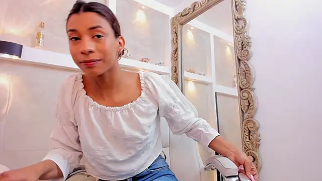 Snapshot of katha_stone chatting on December 2025 11:14:02 AM katha stone online show from December 2025 11:14:02 AM