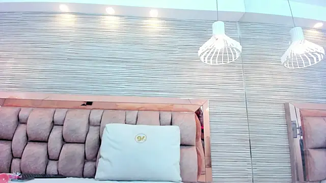 Snapshot of claire_bonny chatting on November 2025 06:44:02 PM claire bonny online show from November 2025 06:44:02 PM