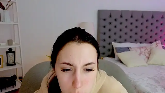 Miss  Linn online show from February 2026 02:43:02 PM