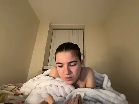 Snapshot of lucyx_xx chatting on March 2026 07:27:01 PM lucyx xx online show from March 2026 07:27:01 PM