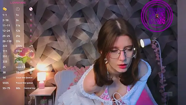 MonnaNoir online show from December 2025 04:47:01 PM