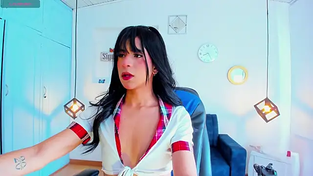 Snapshot of Hot_Darliing chatting on December 2025 01:27:01 PM Hot Darliing online show from December 2025 01:27:01 PM