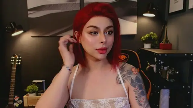 Snapshot of Kim_Kaye chatting on November 2025 05:39:01 PM Kim Kaye online show from November 2025 05:39:01 PM