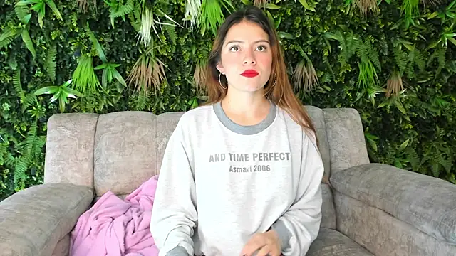 Snapshot of Dennis_08 chatting on December 2025 01:26:01 PM Dennis 08 online show from December 2025 01:26:01 PM