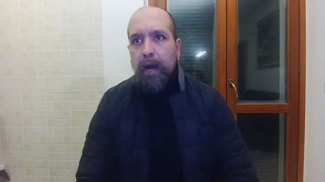 Snapshot of AMIRDIB2025 chatting on February 2026 10:21:01 PM AMIRDIB2025 online show from February 2026 10:21:01 PM