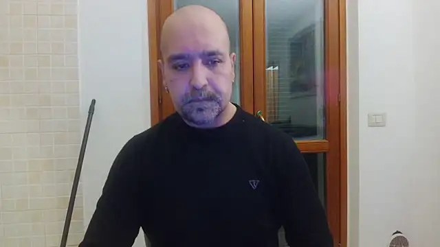 Snapshot of AMIRDIB2025 chatting on February 2026 01:26:01 AM AMIRDIB2025 online show from February 2026 01:26:01 AM