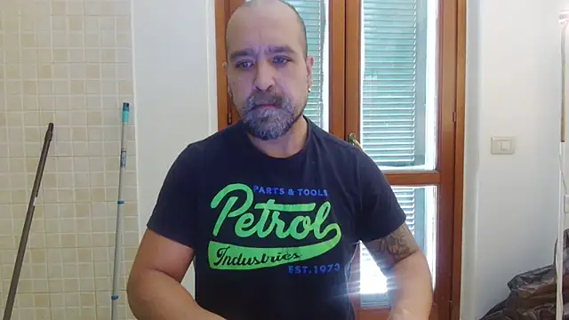 Snapshot of AMIRDIB2025 chatting on March 2026 11:00:01 AM AMIRDIB2025 online show from March 2026 11:00:01 AM