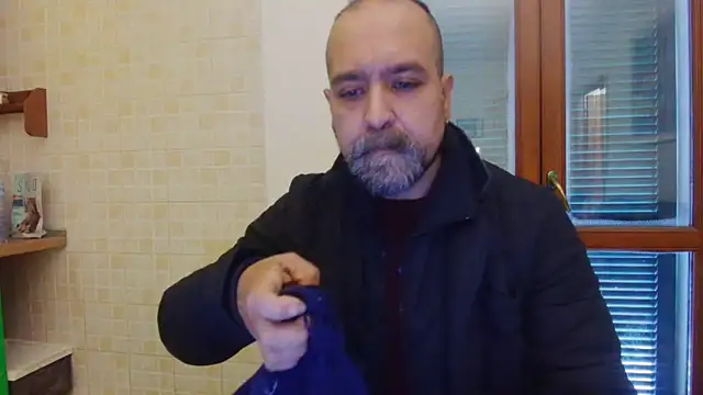 Snapshot of AMIRDIB2025 chatting on April 2026 05:10:01 PM AMIRDIB2025 online show from April 2026 05:10:01 PM