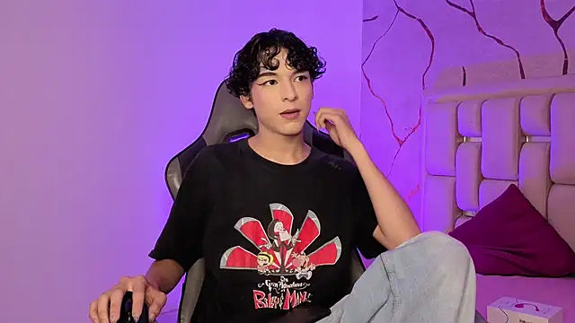 Snapshot of SthepanodiMonaco chatting on February 2026 08:16:01 PM SthepanodiMonaco online show from February 2026 08:16:01 PM