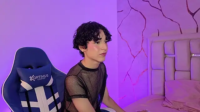 Snapshot of SthepanodiMonaco chatting on March 2026 03:55:01 AM SthepanodiMonaco online show from March 2026 03:55:01 AM