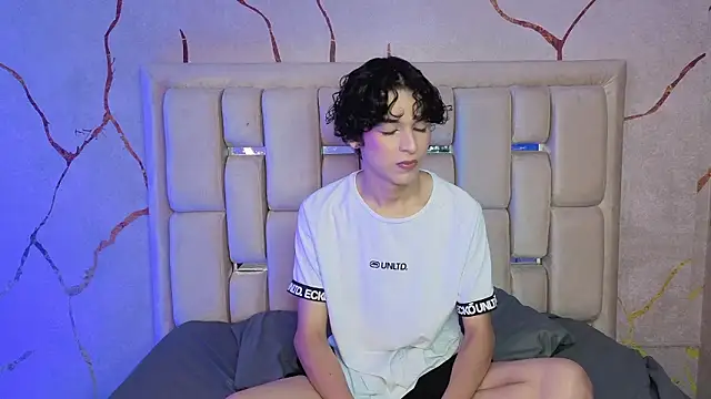 Snapshot of SthepanodiMonaco chatting on March 2026 03:45:02 AM SthepanodiMonaco online show from March 2026 03:45:02 AM