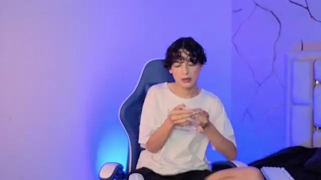 Snapshot of SthepanodiMonaco chatting on March 2026 03:30:02 AM SthepanodiMonaco online show from March 2026 03:30:02 AM