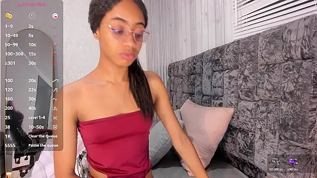 Snapshot of Brizza_H033 chatting on March 2026 08:43:01 PM Brizza H033 online show from March 2026 08:43:01 PM