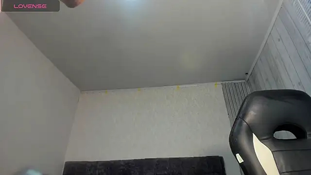 Snapshot of Brizza_H033 chatting on May 2026 08:58:01 PM Brizza H033 online show from May 2026 08:58:01 PM