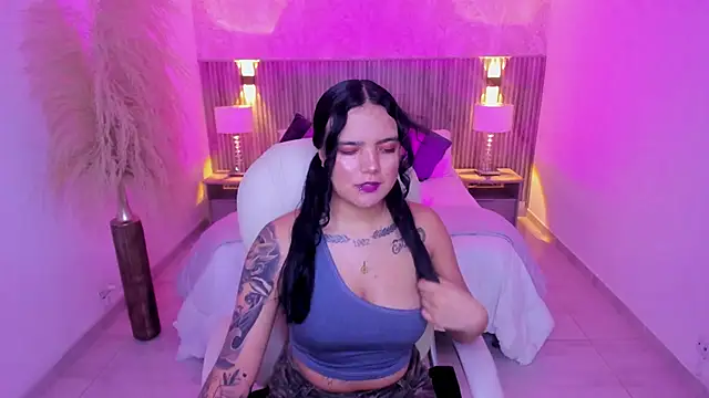 Snapshot of Allyson_brown_ chatting on December 2025 07:42:02 PM Allyson brown online show from December 2025 07:42:02 PM