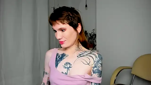 Snapshot of FogFoggyLove chatting on December 2025 09:20:02 PM FogFoggyLove online show from December 2025 09:20:02 PM