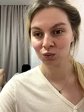 Snapshot of d0uble_trouble chatting on December 2025 09:32:02 PM d0uble trouble online show from December 2025 09:32:02 PM