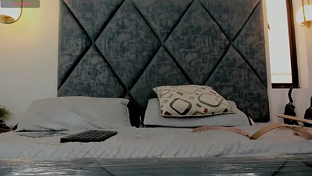 Lilith Zamara  online show from December 2025 02:24:01 PM