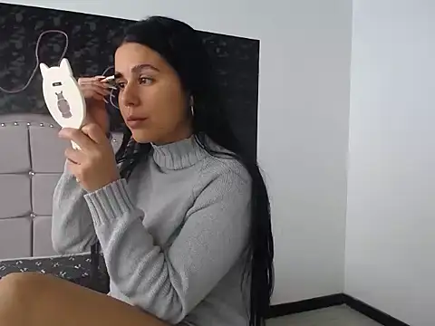 Snapshot of Alanaa_Sweet- chatting on December 2025 07:32:01 PM Alanaa Sweet- online show from December 2025 07:32:01 PM