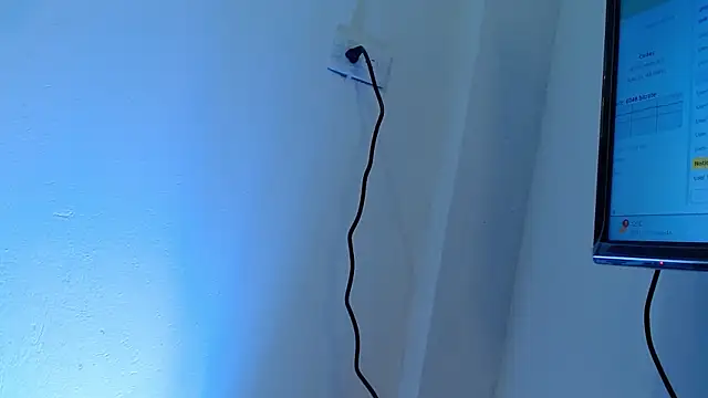 Snapshot of Lunaartistry chatting on December 2025 03:27:02 AM Lunaartistry online show from December 2025 03:27:02 AM