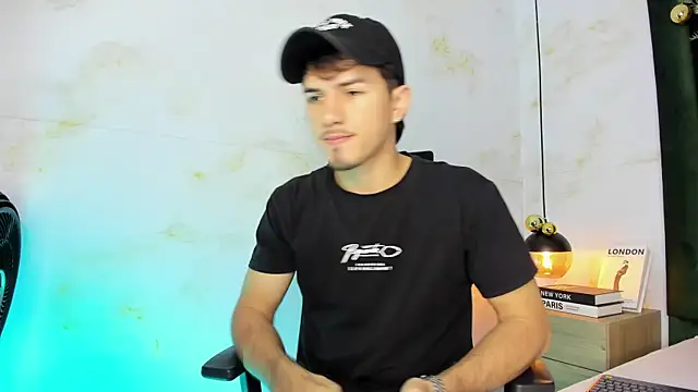 Snapshot of Justin_duque chatting on December 2025 07:41:02 PM Justin duque online show from December 2025 07:41:02 PM