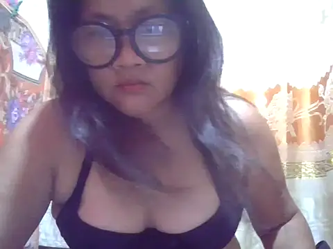 Snapshot of fireflower70 chatting on December 2025 12:10:01 PM fireflower70 online show from December 2025 12:10:01 PM