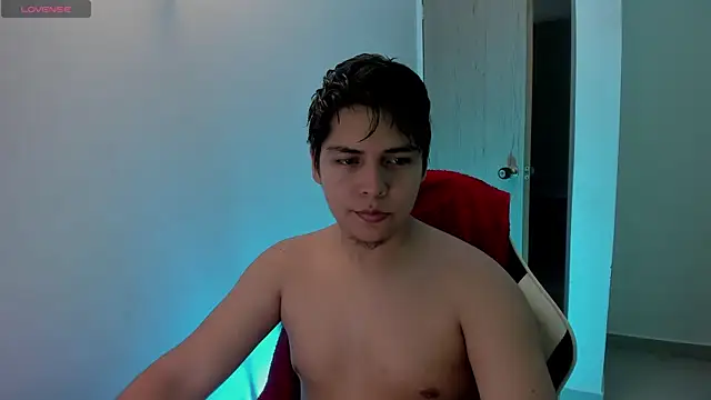 Snapshot of Asta_YunoXXX chatting on June 2026 01:17:02 PM Asta YunoXXX online show from June 2026 01:17:02 PM