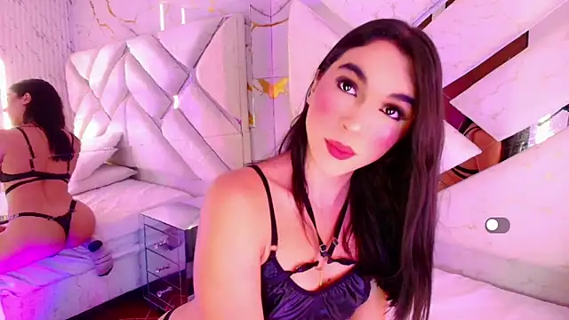 Snapshot of Isa_Villaa chatting on April 2026 03:09:02 AM Isa Villaa online show from April 2026 03:09:02 AM