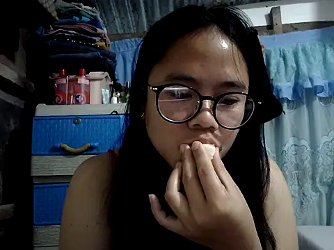 Snapshot of xxdreamgirl69 chatting on March 2026 10:03:01 PM xxdreamgirl69 online show from March 2026 10:03:01 PM