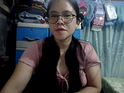 xxdreamgirl69 online show from April 2026 02:42:02 AM