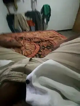 sheneth2005 online show from December 2025 08:41:02 AM