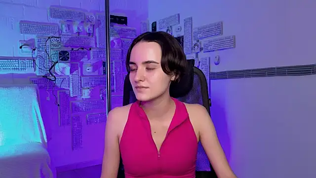 Snapshot of KateWillows chatting on November 2025 08:18:01 AM KateWillows online show from November 2025 08:18:01 AM